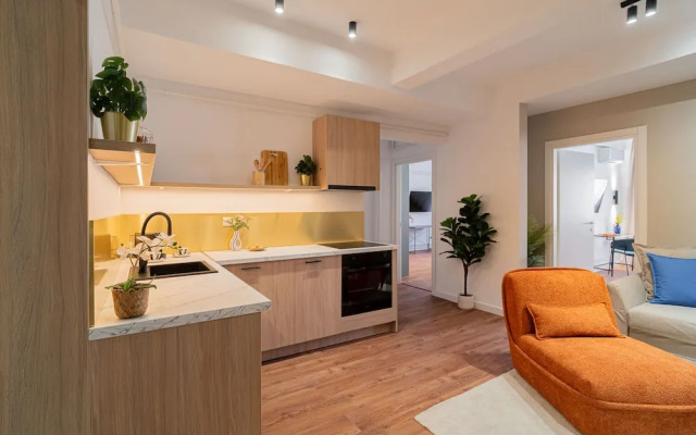 Modern Spacious 2BR Steps to Cismigiu Gardens