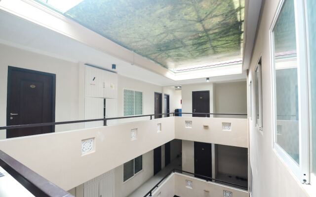 Airy Ahmad Yani Ketintang Baru Dua 12 Surabaya