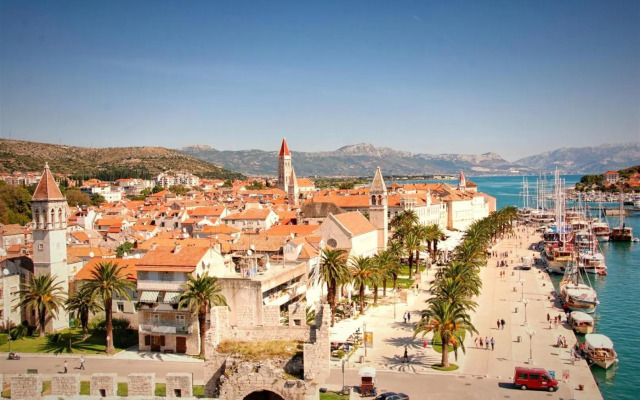 Magnolia 4* luxury apartment in town center