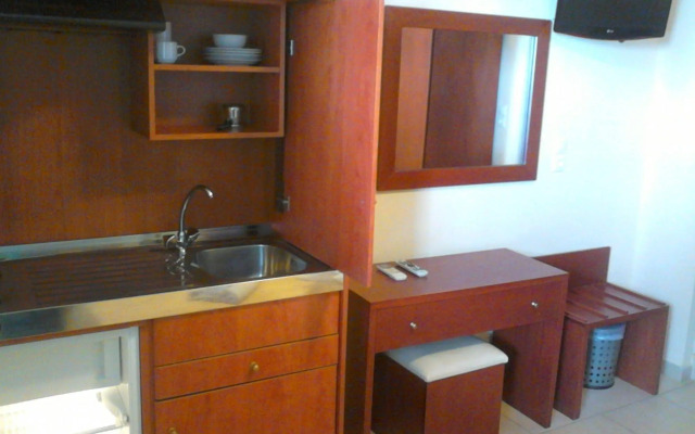 Paradise Lost Hotel-Apartments