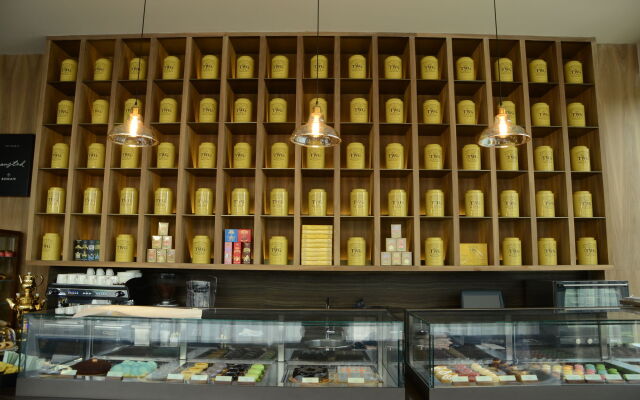 Roseate House