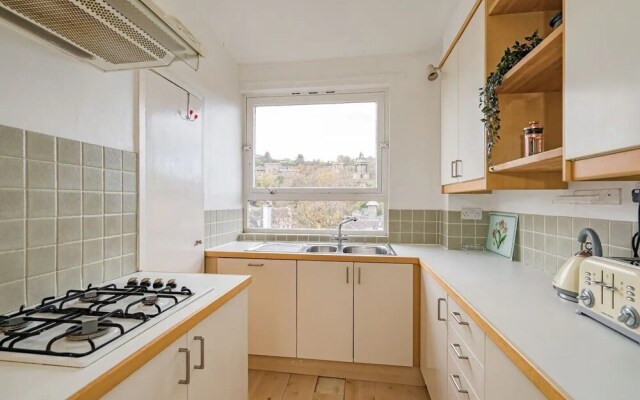 Royal Mile 2BR Apartment Private Balcony