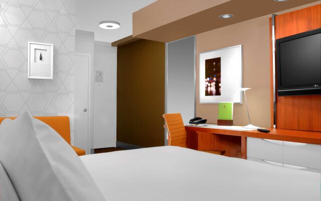 Отель DoubleTree by Hilton Metropolitan - New York City