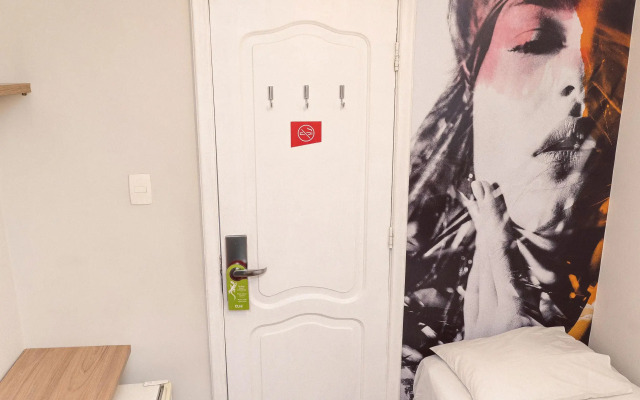 CLH Suites Domingos Ferreira