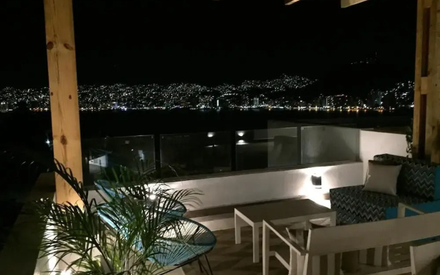 LUXO Villa Acapulco Zona Brisas Guitarrón