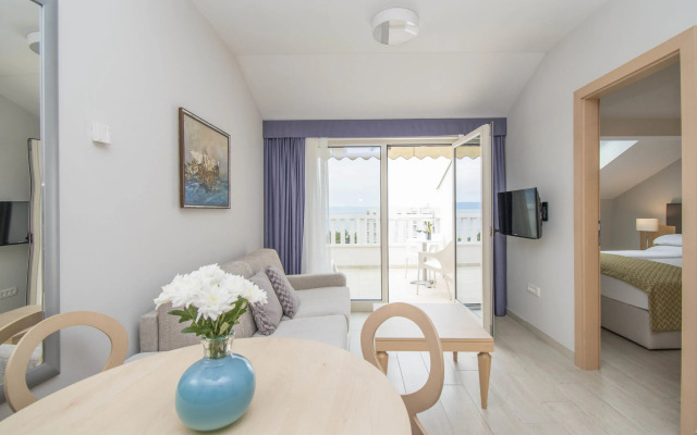 Aparthotel Flora