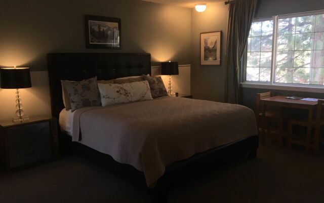 Cinnamon Bear Inn
