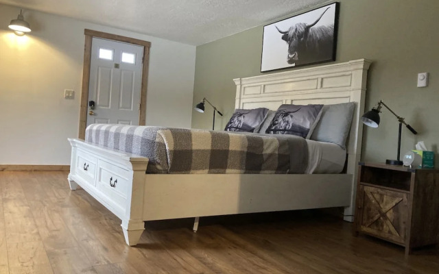 Travellers Rest Cabins and RV Park