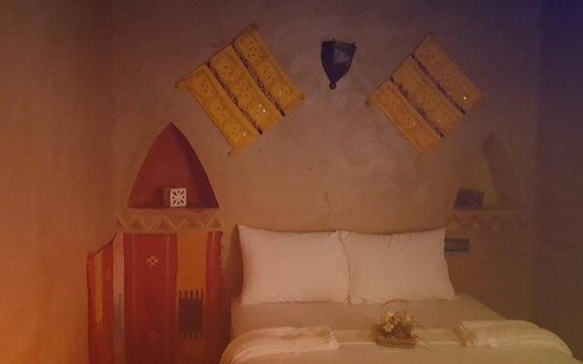 Auberge Kasbah Dar Sahara Tours - Hostel