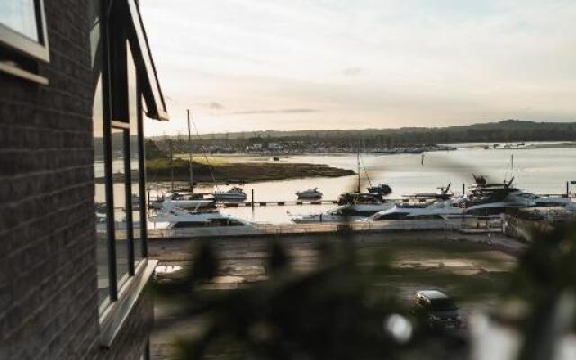 Poole Quay Sea Views Apartment No 3