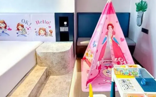 Yitel Collection (Chengdu Wuhouci Sichuan Orthopaedic Hospital Metro Station Branch)