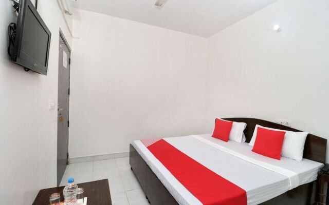 Oyo 27614 Hotel Oscar Inn