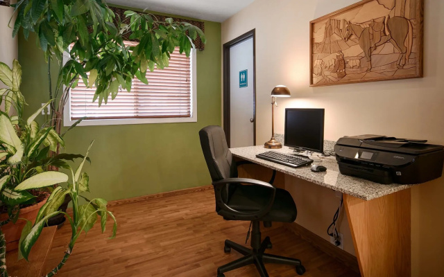 Best Western Oakridge Inn