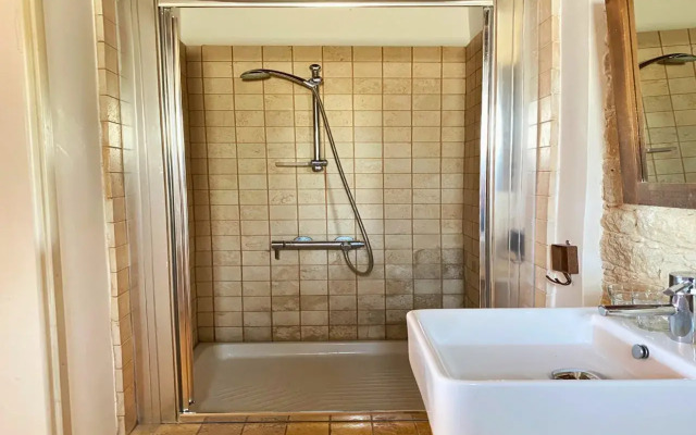 Eveleos Country House