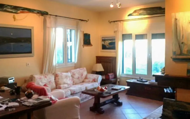 Villa Mitis - A Bohemian Private Pool Retreat