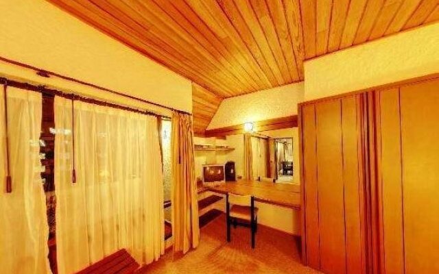 Suites Real 85