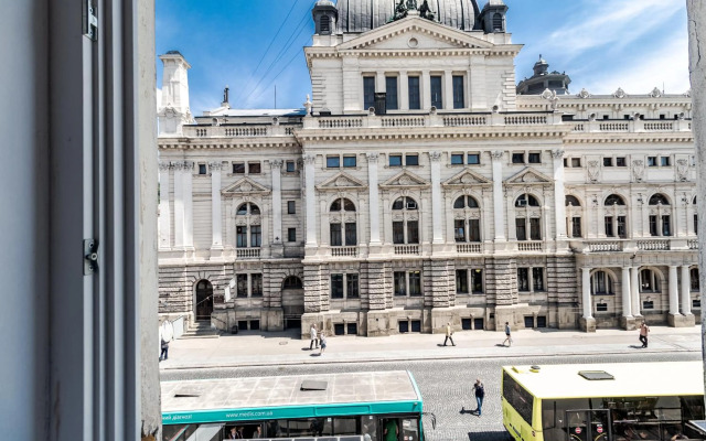 Opera House Apartment 3