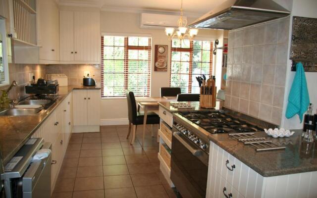 Cape Robin Cottage