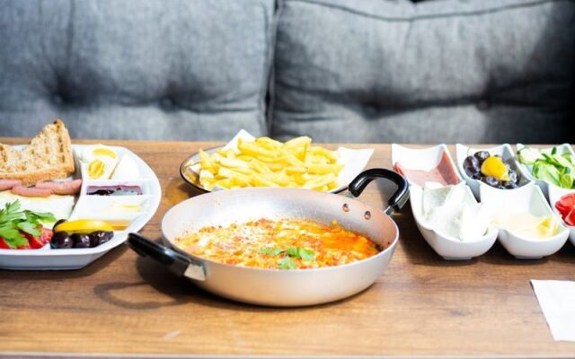 The Hera Suite Hotel