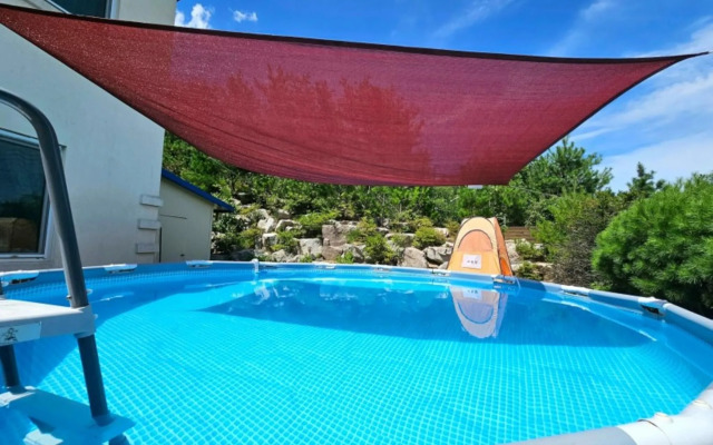 Goseong Rozelle Pension