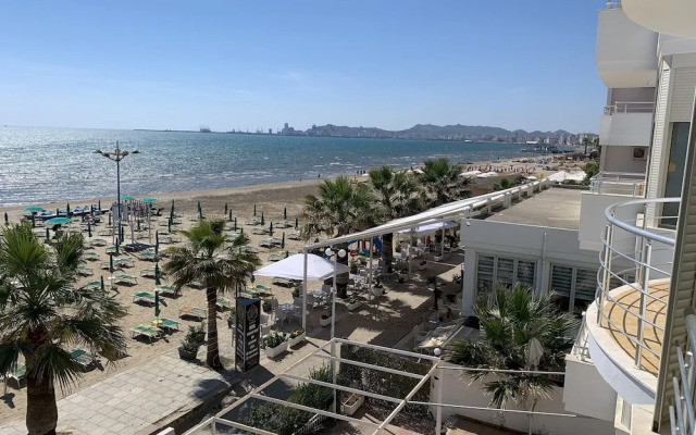 Wave Beachfront Apartments