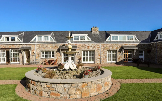 Tyn Towyn - Ty Glas Golau