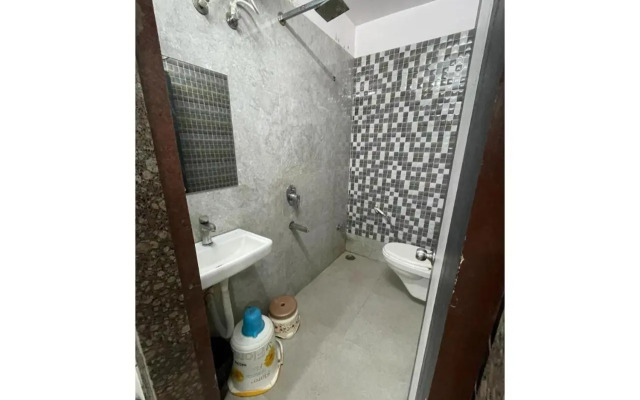 Hotel Gopi Palace
