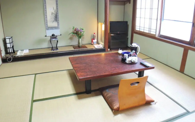 Asahi Ryokan