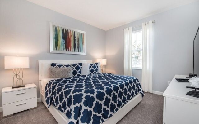 8942tw 8 Bedroom Villa by RedAwning