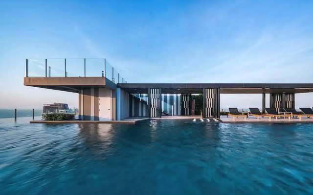 Pattaya's Best Location, Walk to The Beach