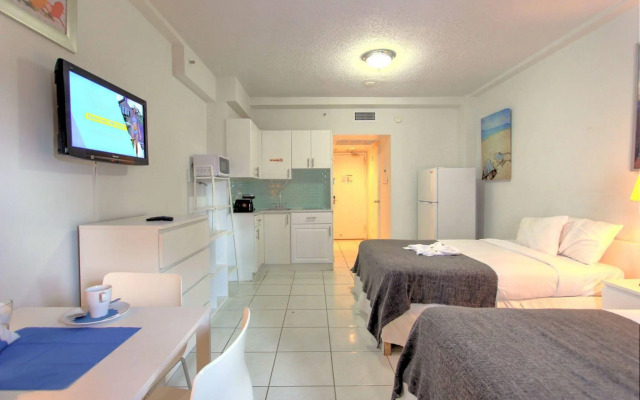 Deluxe Private Studios at the Casablanca