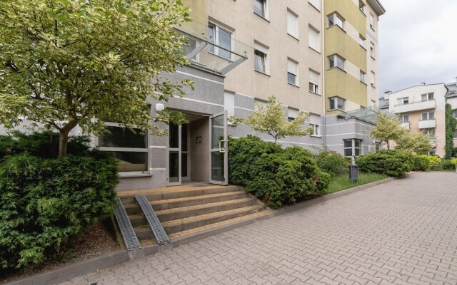 Apartment Krakow Raciborska by Renters