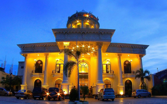 The GRAND PALACE Hotel - YOGYAKARTA