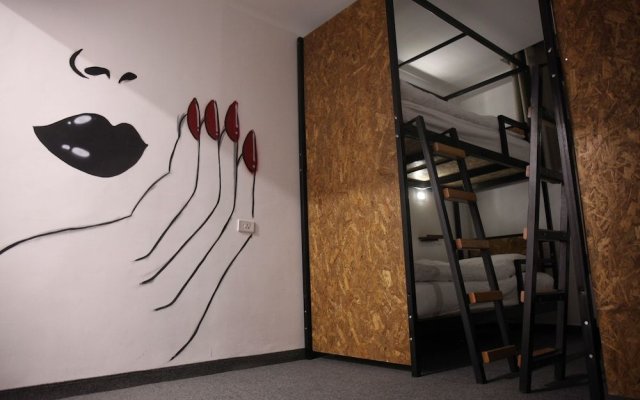 Nomads Hotel - Hostel