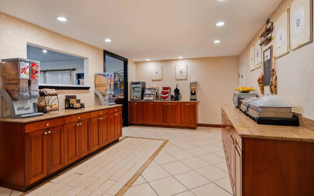 Best Western Plus Bessemer Hotel & Suites