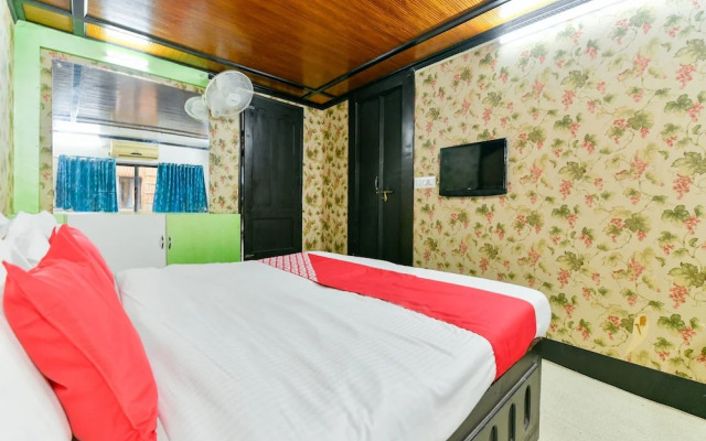 OYO 16838 Big B Houseboat 10 BHK