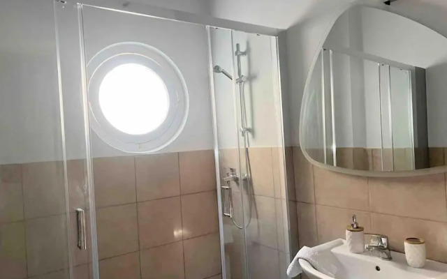 3Bdr Ideal Central Athenian Apt