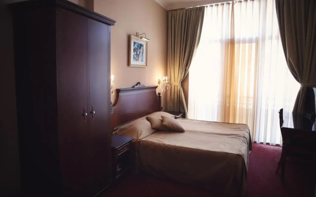 Hotel Millenium