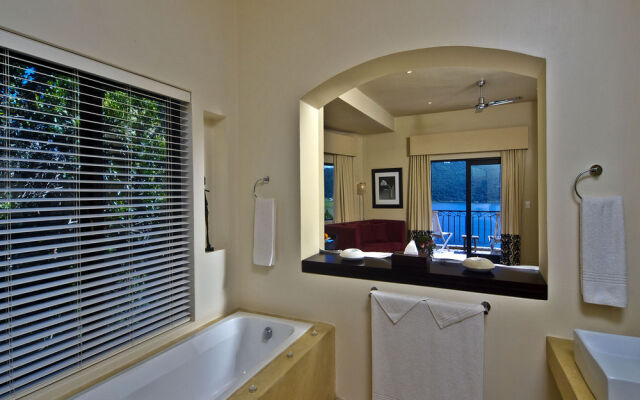 Lodge On The Lake and Wellness Spa