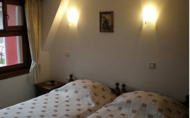 Nenchova Guest House