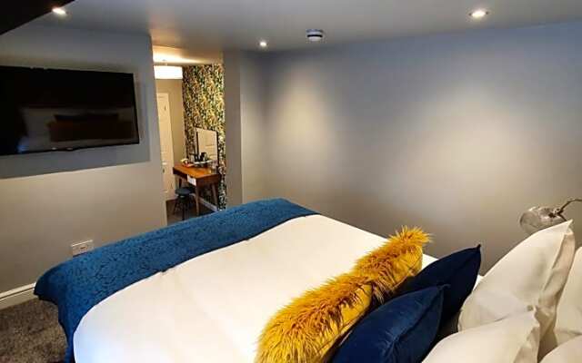 The George Country Inn