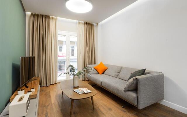 Urban chic 2bdrm aptmt close to the city centre