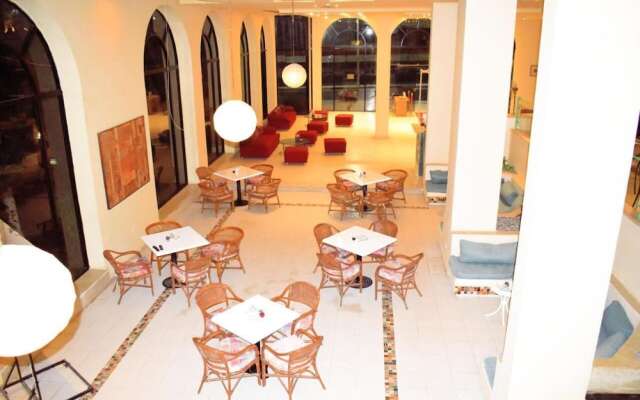 Jewels La Perla Hotel