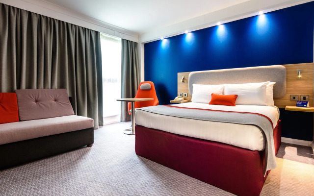 Holiday Inn Express Portsmouth - Gunwharf Quays by IHG
