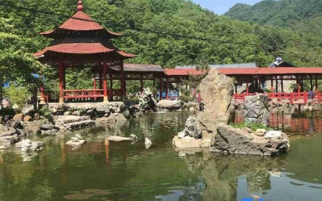 Zhoufu Manor