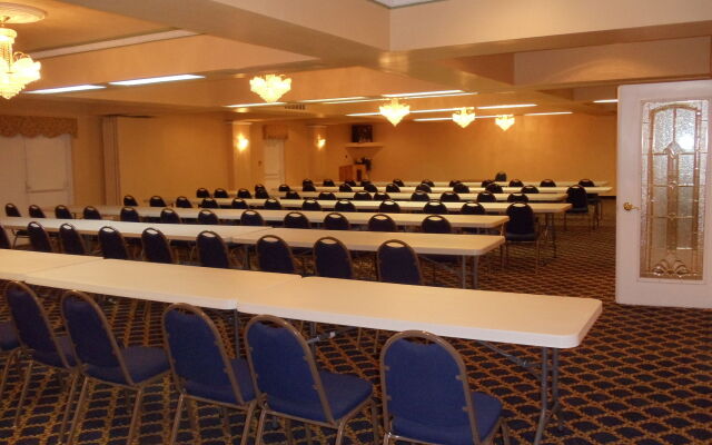 Hotel Morgantown & Conference Center