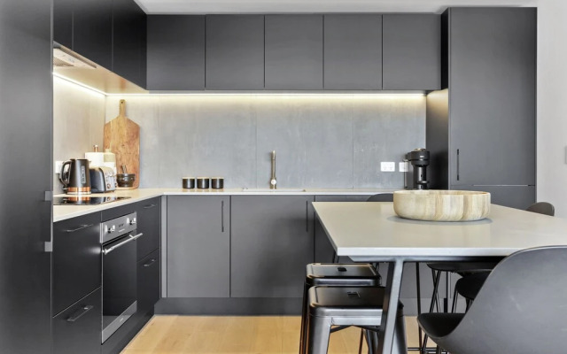 Urban style apt fantastic city views