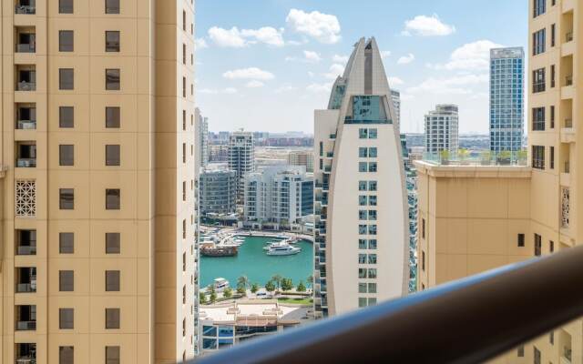 Whitesage - Magnificent Waterfront Apt, Steps From the Beach