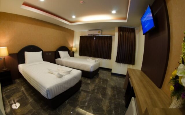 Me Suk Grand Hotel