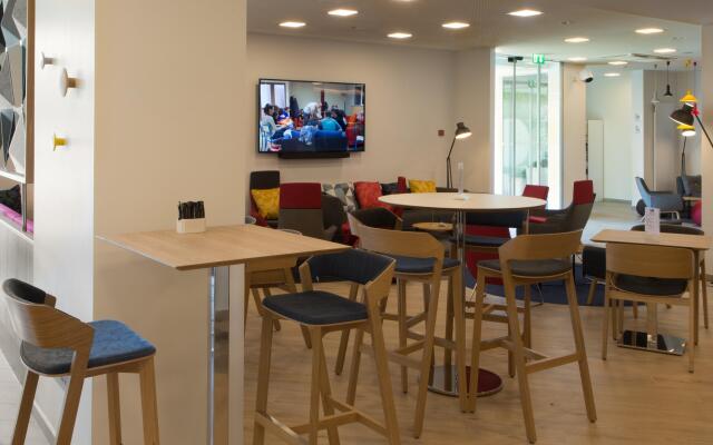 Holiday Inn Express Geneva Airport by IHG